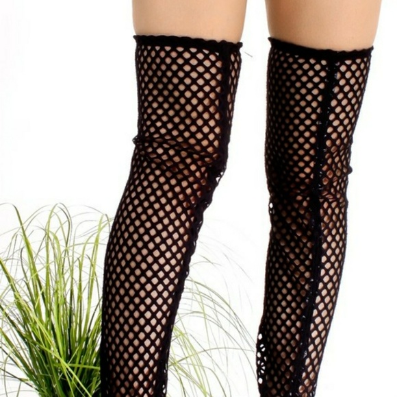 Fish net thigh highs - Picture 5 of 5